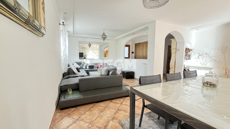 Maison - 142 m² - 6 pièces