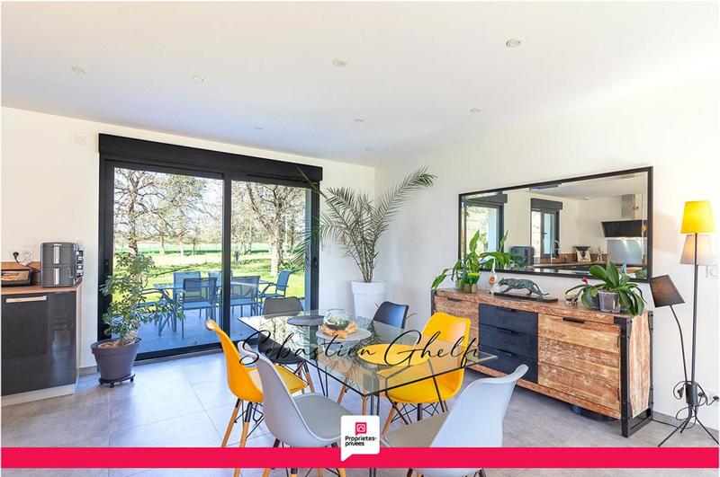 Maison - 145 m² - 6 pièces