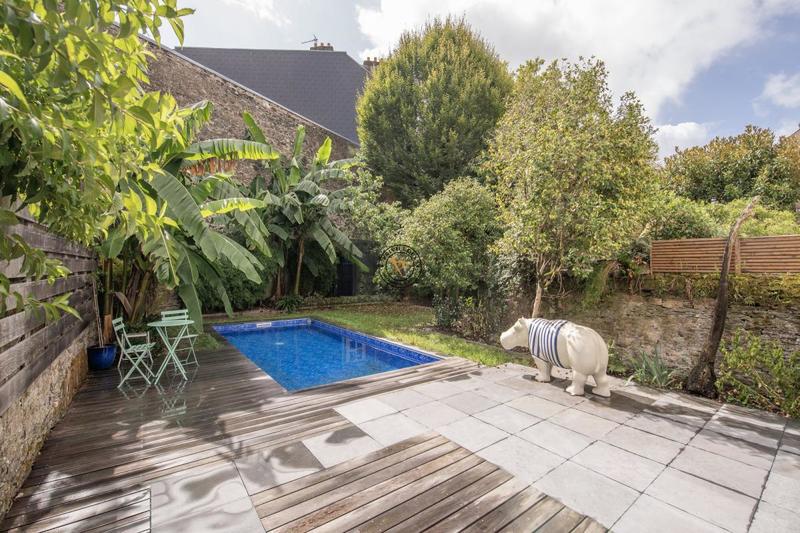 Maison - 172 m² - 9 pièces