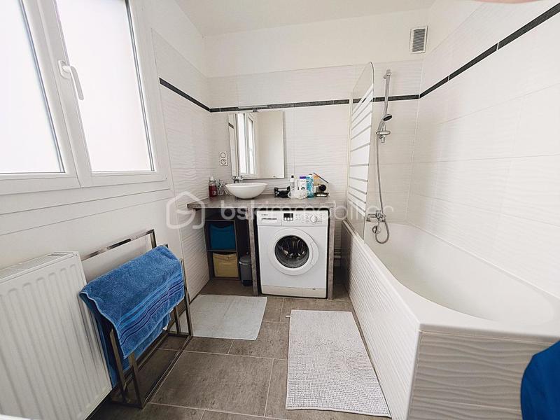 Loft - 80 m² - 4 pièces