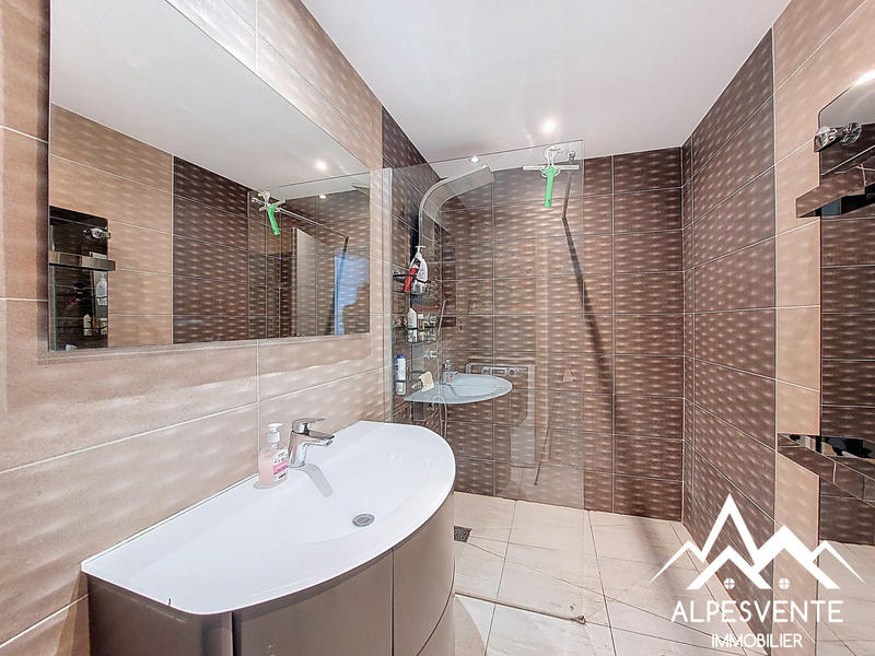 Appartement - 81 m² - 4 pièces