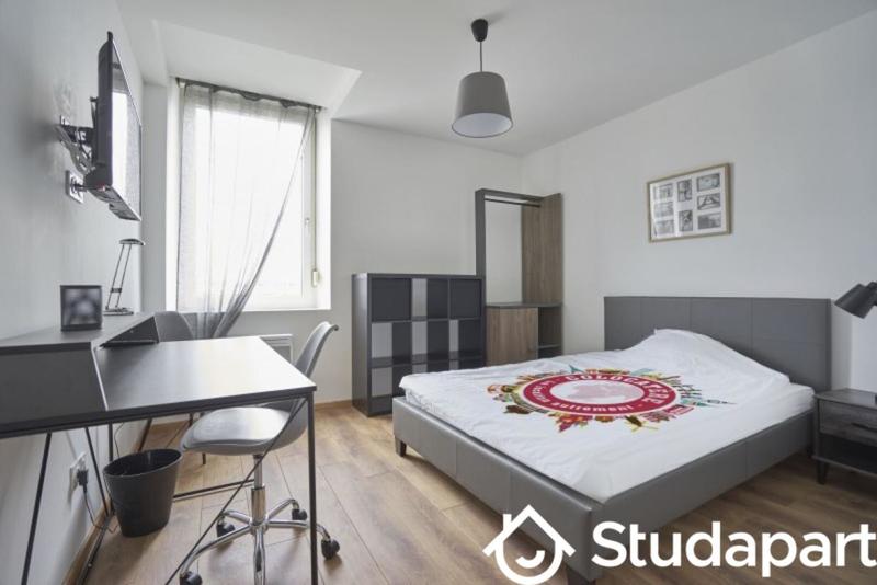 Chambre - 10 m² - 1 pièce