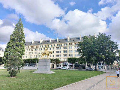 Appartement - 147 m² - 4 pièces