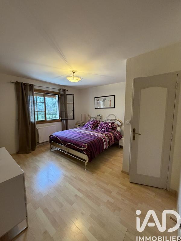 Maison - 245 m² - 9 pièces