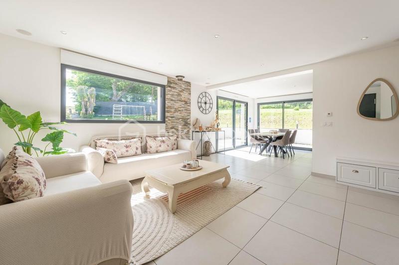 Maison - 155 m² - 5 pièces