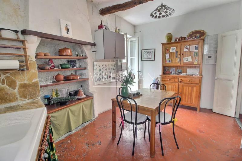 Appartement - 95 m² - 6 pièces