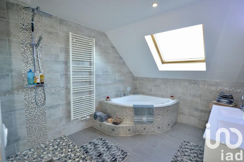 Maison - 120 m² - 6 pièces