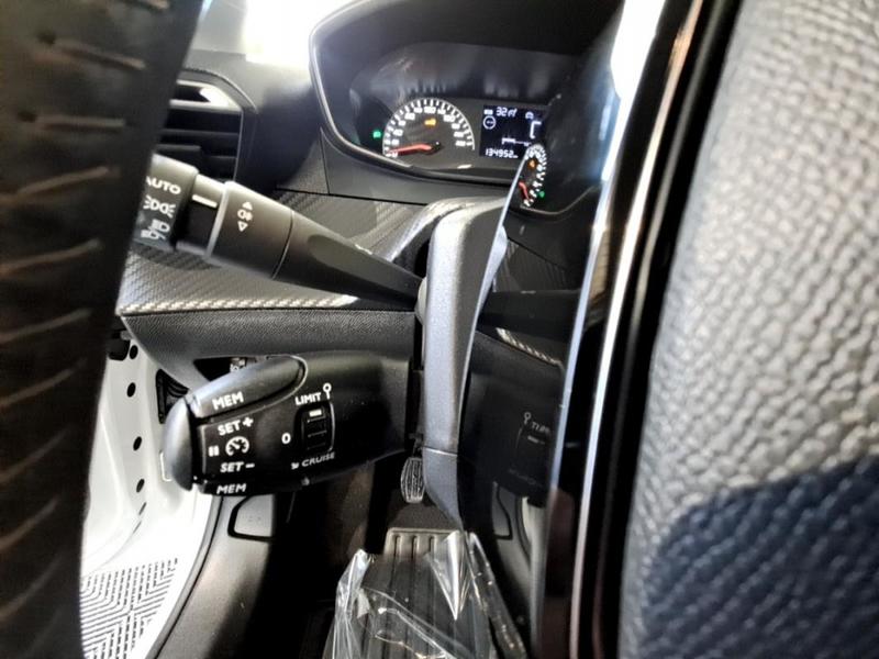 Peugeot 208 affaire Bluehdi 100 Ss Bvm6 Premium