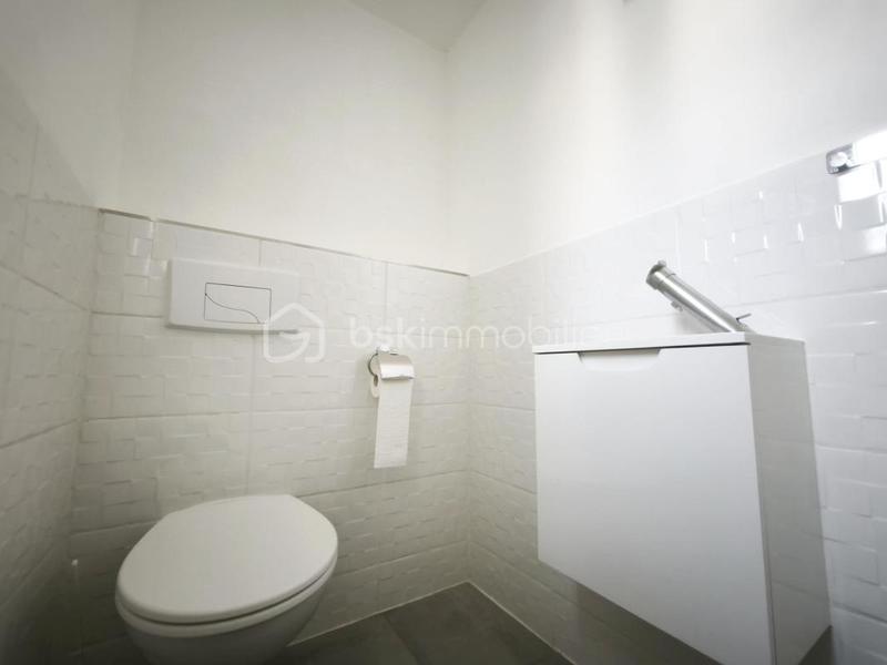 Maison traditionnelle - 100 m² - 5 pièces