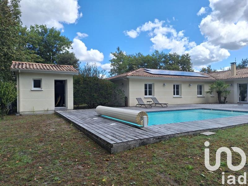 Maison - 250 m² - 8 pièces