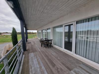 Local commercial - 126 m² - 6 pièces