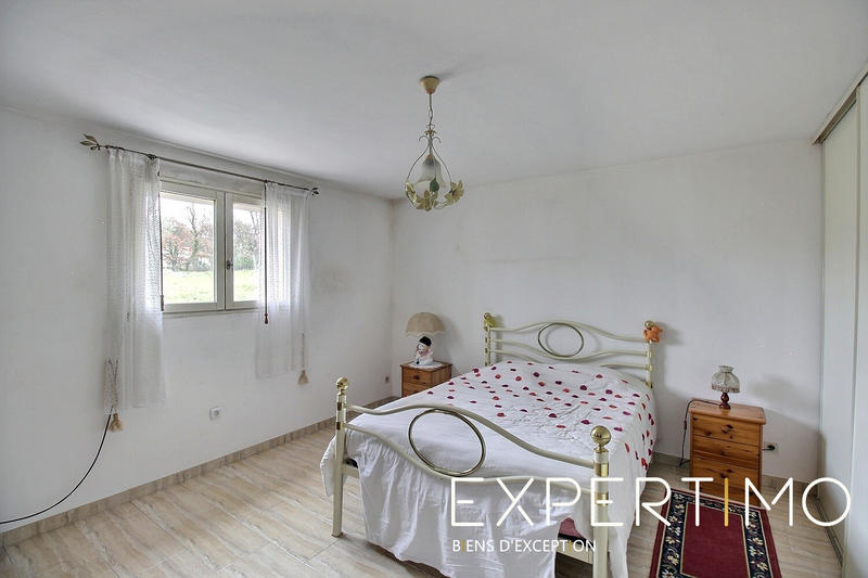 Maison - 230 m² - 7 pièces