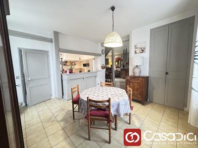 Maison - 145 m² - 6 pièces