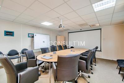 Bureau - 411 m²