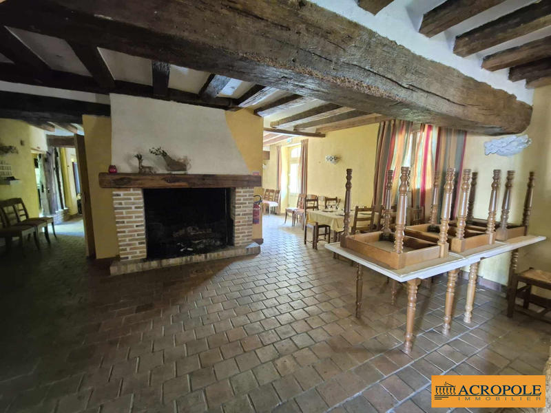 Maison ancienne - 415 m² - 10 pièces