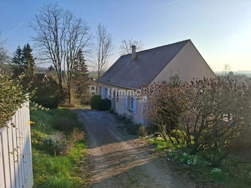 Maison - 177 m² - 9 pièces