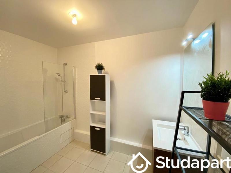 Chambre - 13 m² - 1 pièce