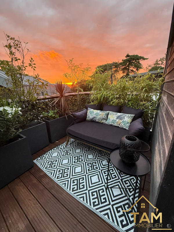 Appartement - 100 m² - 5 pièces