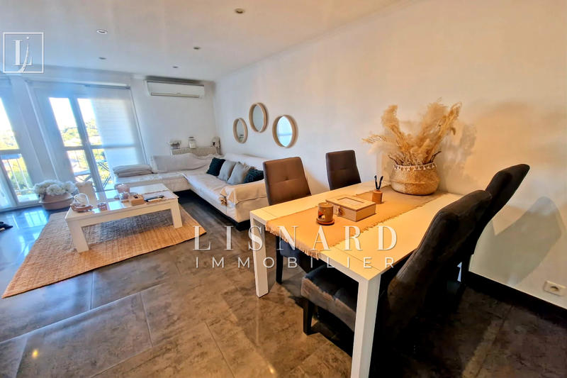 Appartement - 80 m² - 4 pièces