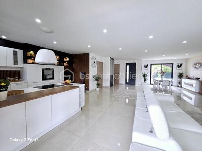 Maison - 148 m² - 5 pièces