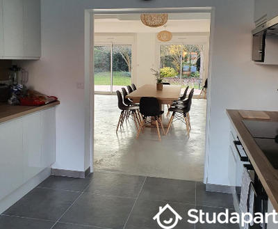 Chambre - 13 m² - 1 pièce