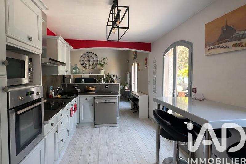 Maison - 200 m² - 6 pièces