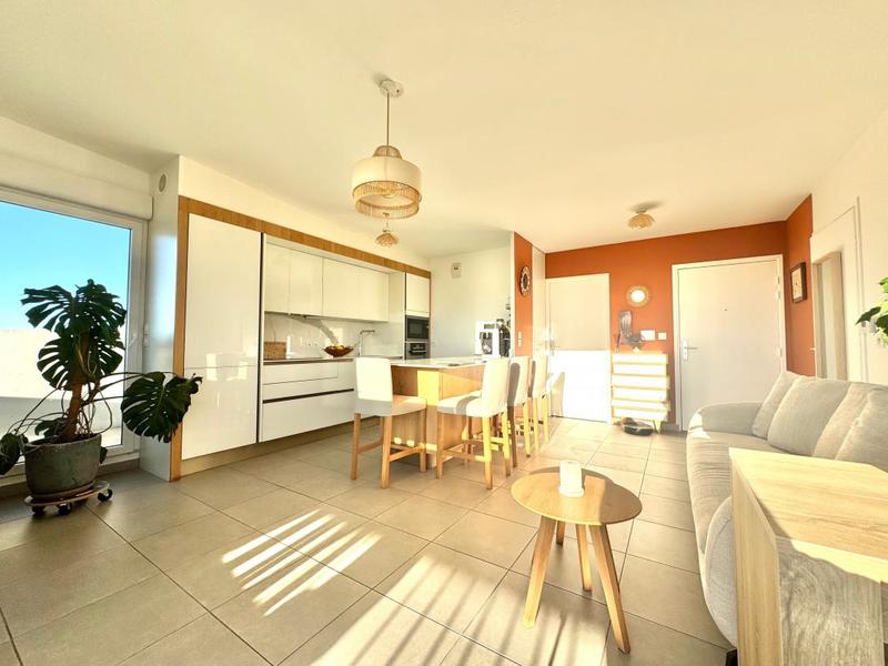 Appartement - 80 m² - 4 pièces