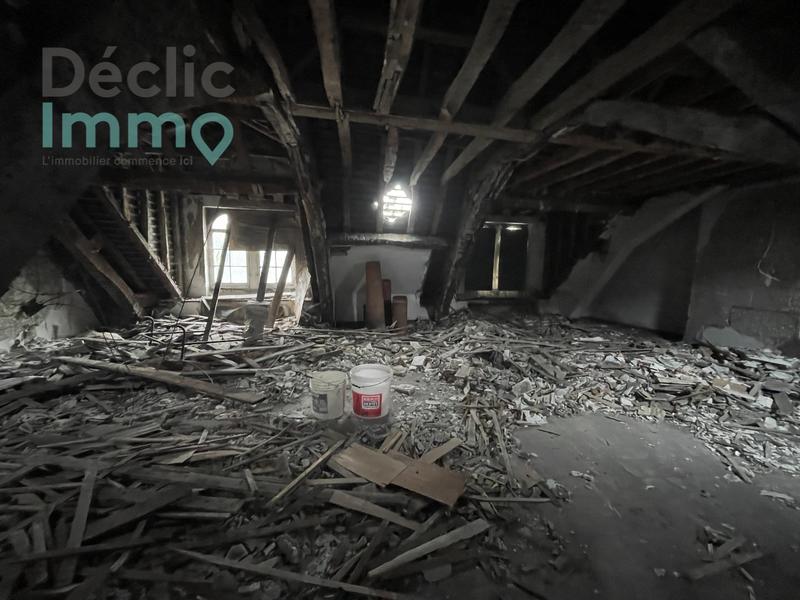 Maison - 270 m² - 8 pièces