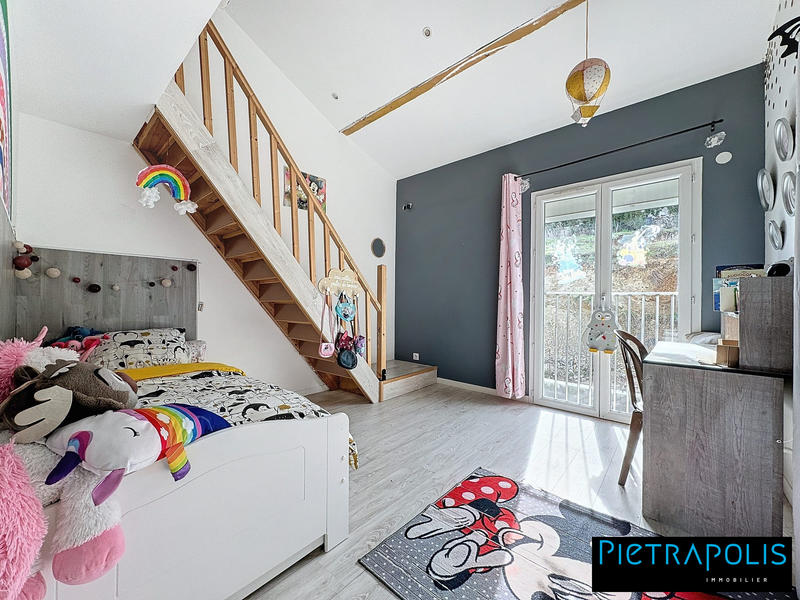 Maison - 148 m² - 7 pièces