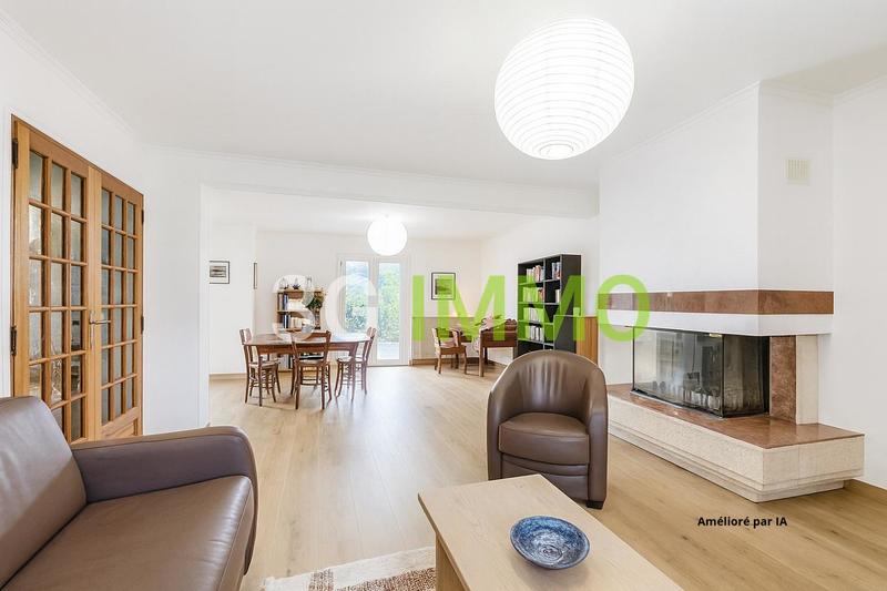 Maison traditionnelle - 140 m² - 6 pièces