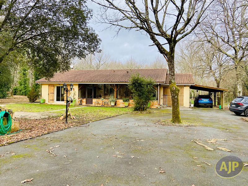 Maison - 140 m² - 4 pièces