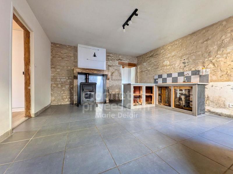 Maison - 90 m² - 3 pièces