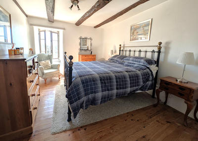 Maison - 246 m² - 9 pièces