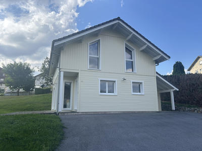 Villa - 100 m² - 5 pièces