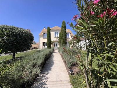 Propriété - 175 m² - 8 pièces