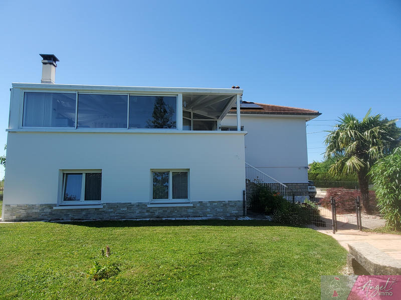 Maison - 165 m² - 8 pièces