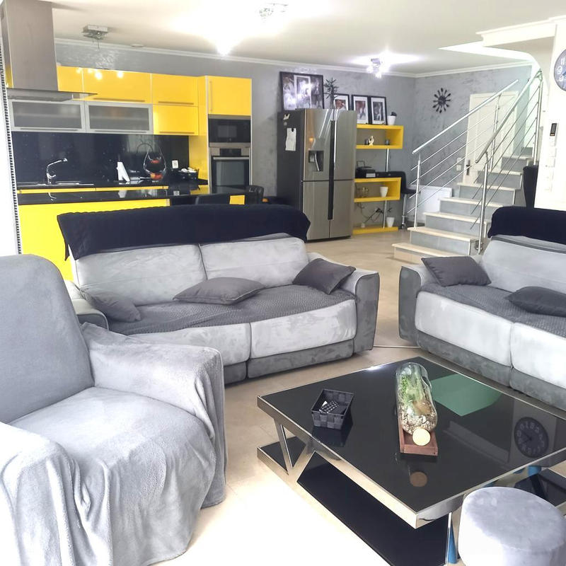 Maison - 136 m² - 5 pièces