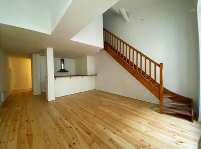 Immeuble - 157 m² - 8 pièces