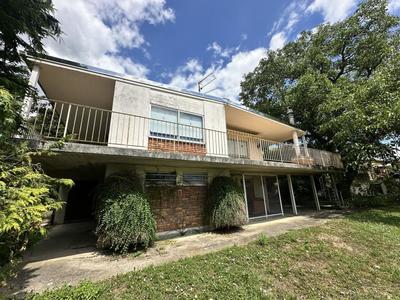 Maison traditionnelle - 160 m² - 4 pièces