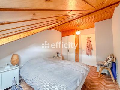 Appartement - 95 m² - 5 pièces