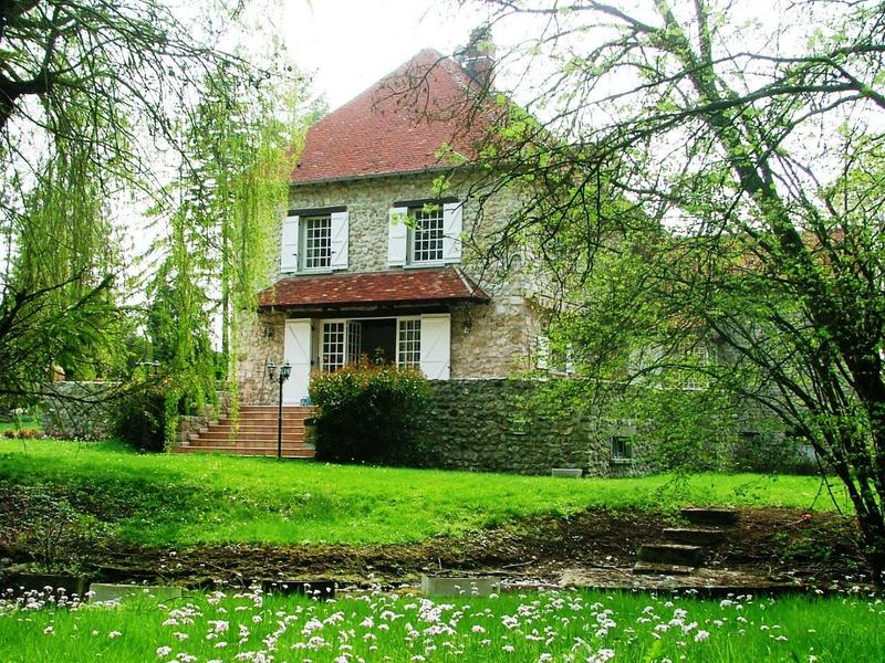 Villa - 275 m² - 9 pièces