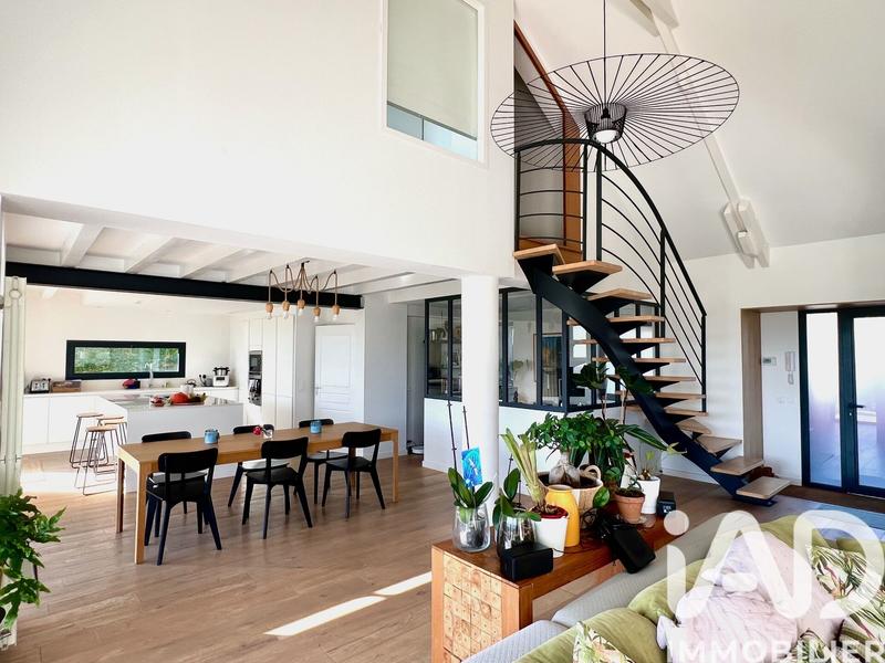 Maison - 170 m² - 7 pièces