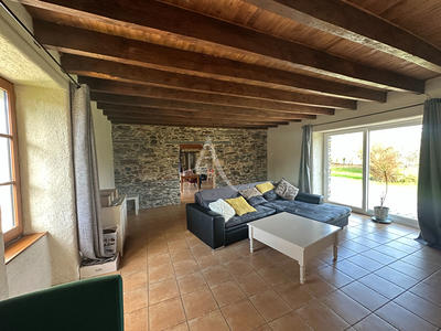 Maison - 151 m² - 7 pièces