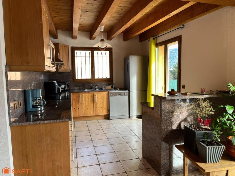 Maison - 310 m² - 8 pièces