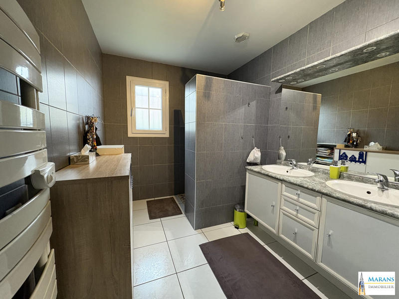 Maison - 136 m² - 4 pièces