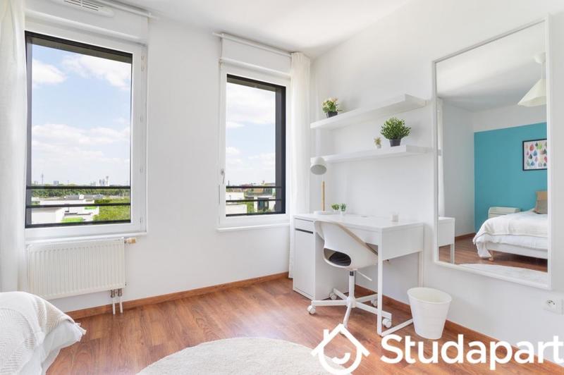 Chambre - 9 m² - 1 pièce