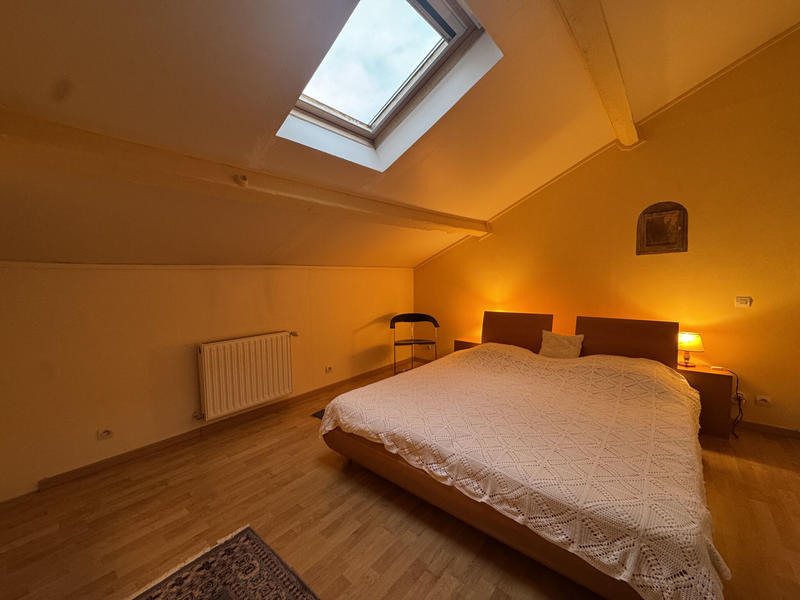 Propriété - 280 m² - 9 pièces