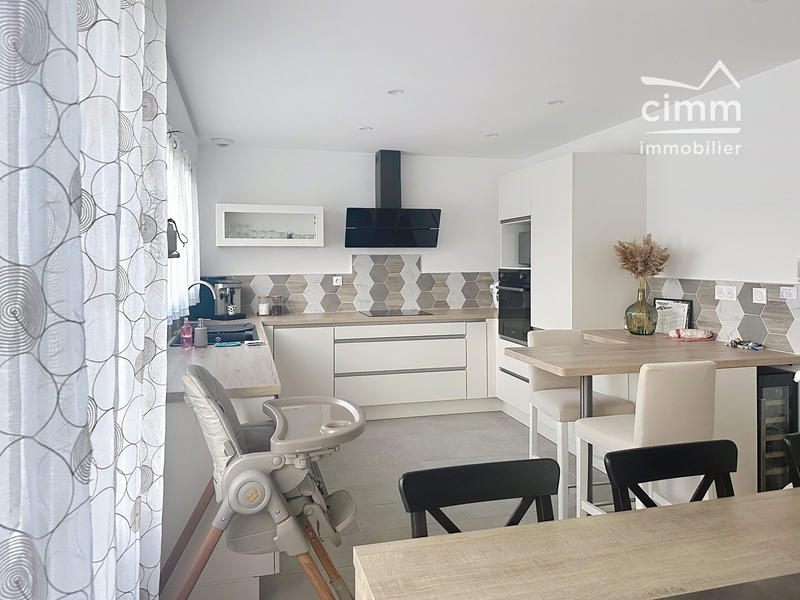 Maison - 103 m² - 5 pièces