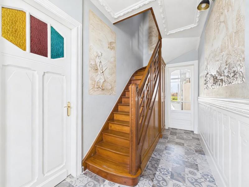 Demeure - 160 m² - 6 pièces