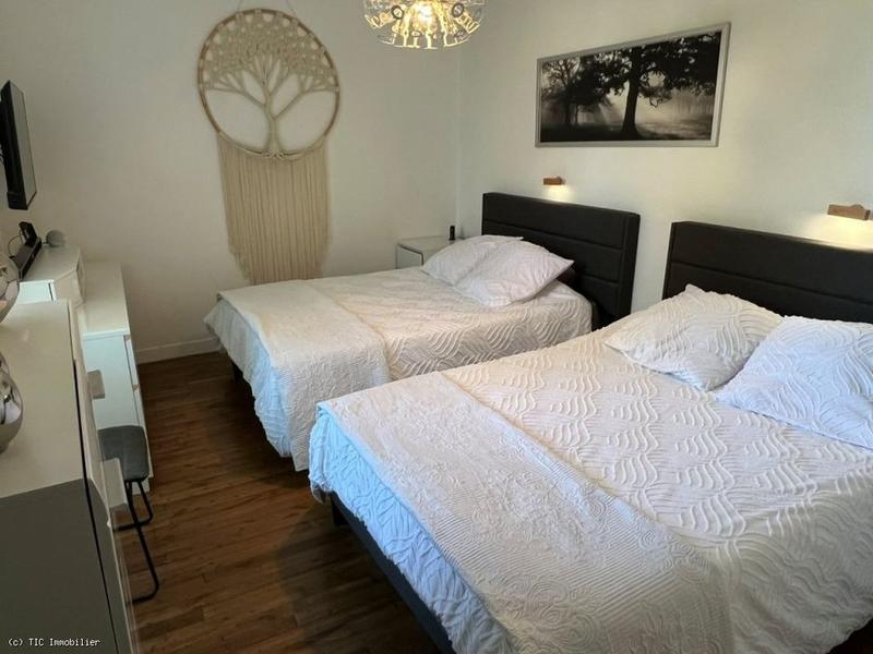 Maison - 218 m² - 7 pièces